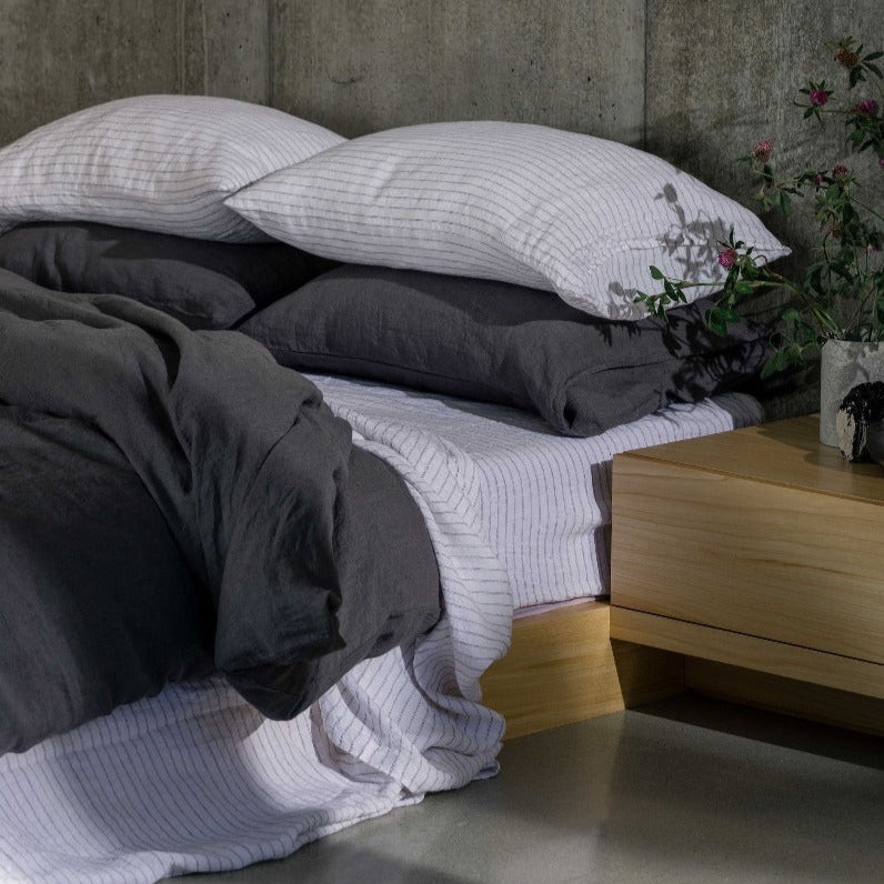 Sömn Linen Duvet Cover — product gallery image 11